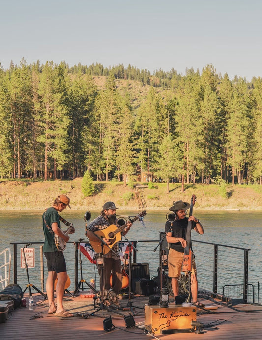 Riverside Folk Band